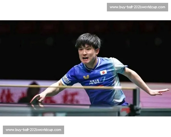 张本智和赛场狂飙四川方言喊爸递衣服 网友笑称：语言系统卡 bug 了！